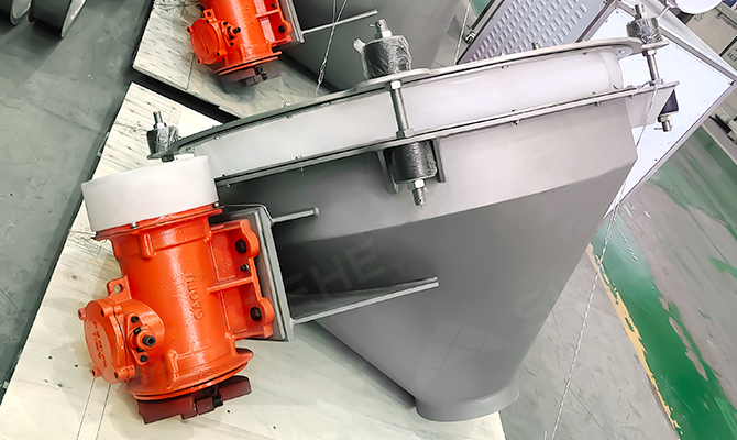 flow aiding activation hopper
